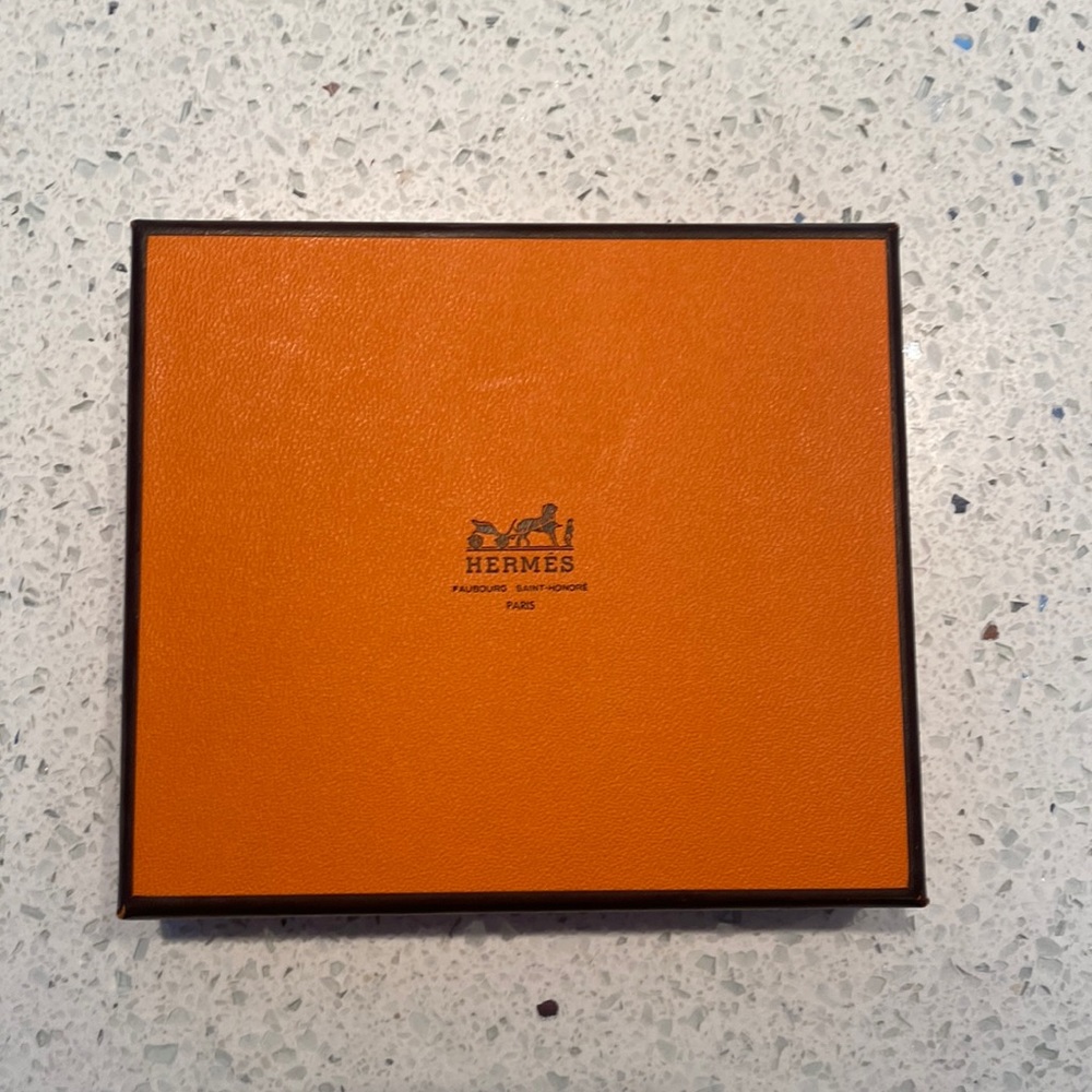 Hermes box